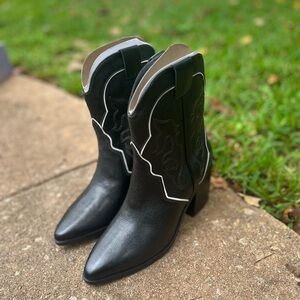 🆕 Lisa & Vicky Elegant Black  Boots